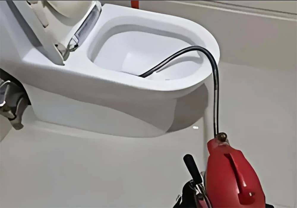 温泉卫生间下水道堵塞怎么疏通