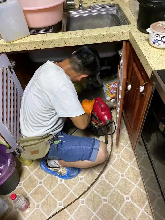 温泉通下水道