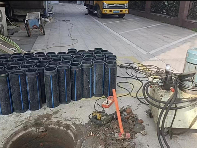 温泉PE置换管厂家 DN315置换管 非开挖管短管置换